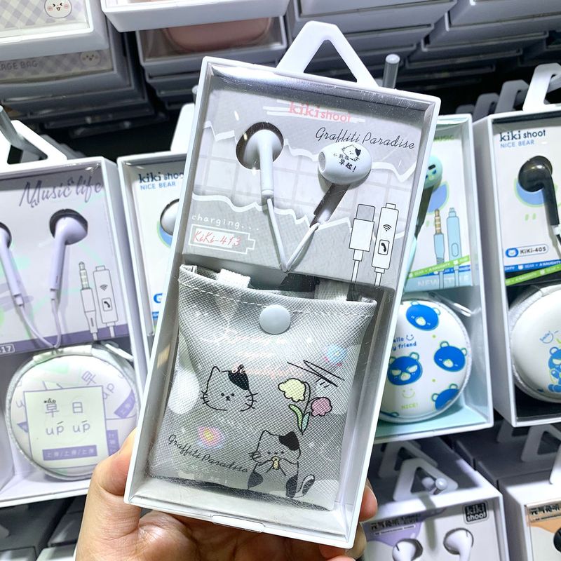 Kikiメーカー卸売りは華為type-cインターフェイスのイヤホン学生のかわいいアニメ収納袋のイヤホンを適用している|undefined