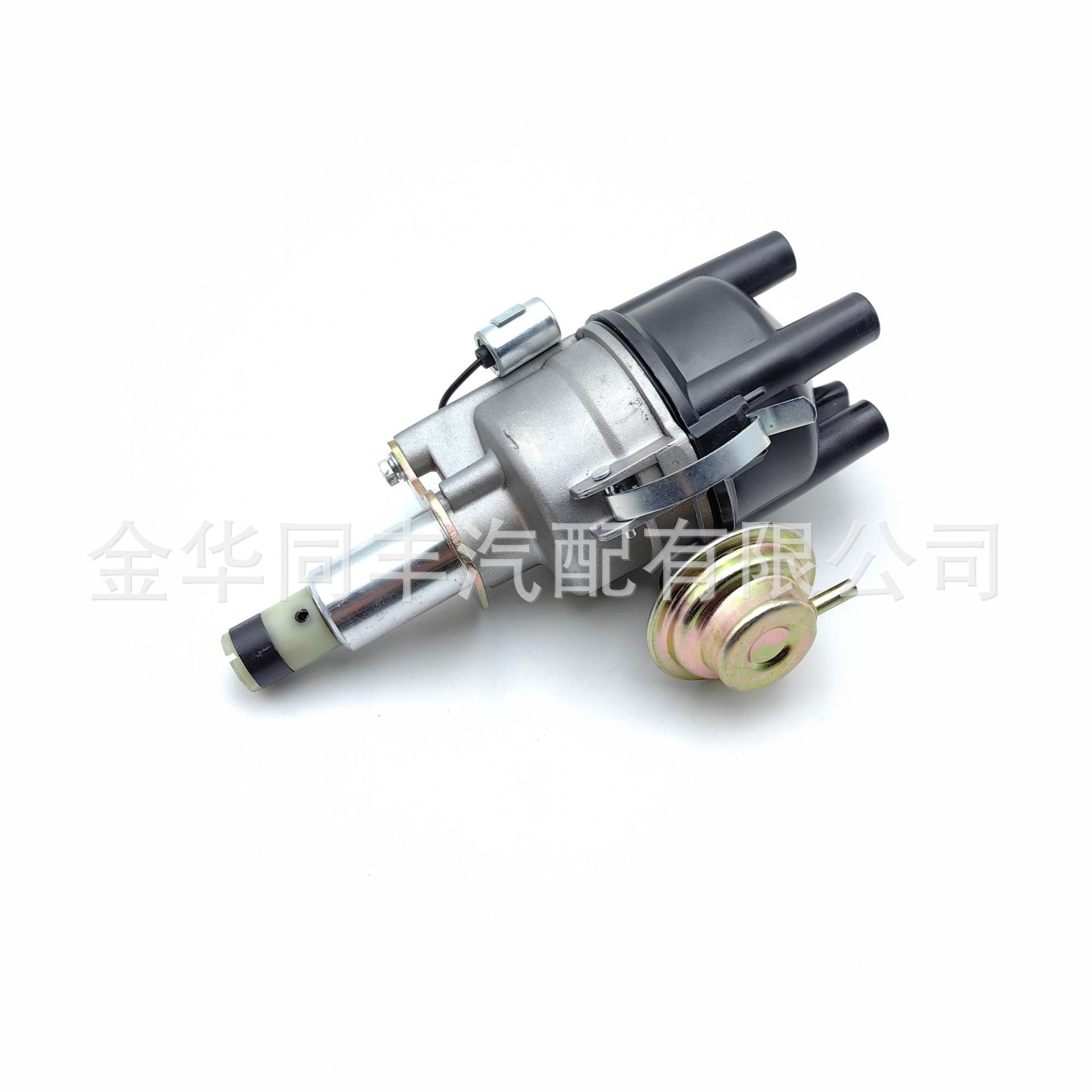 Cross-border applicable Nissan Nissan 720 Path 2.4L Z20 distributor 22100-J1710 *