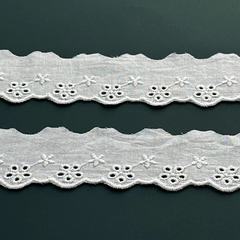 Embroidered plum blossom edge, white water-soluble cotton edge, children's dress hem, pajama edge trimming, factory