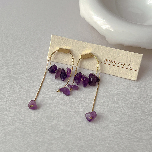 Design organic fashionable retro earrings