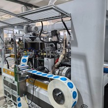 一次性发泡烟灰缸生产设备线厂家带灭烟砂水晶带灭烟沙烟灰缸机器