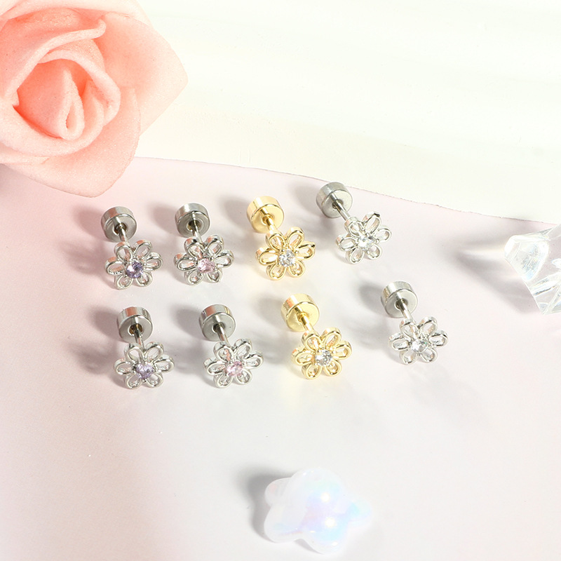 Labret piercing jewelry detail image