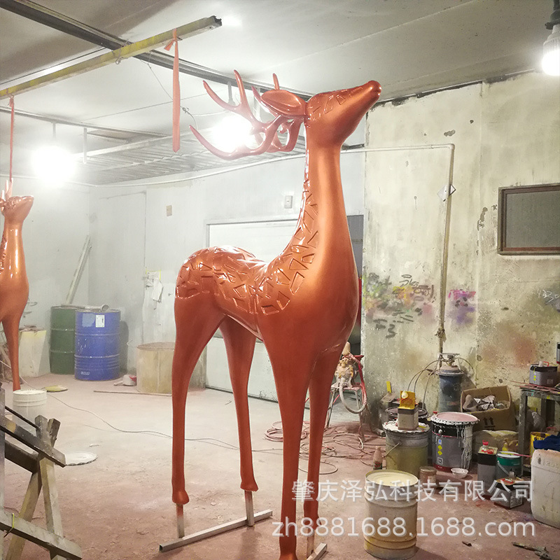 玻璃钢雕塑鹿子牛卡通动物雕塑酒店工程园林摆件厂家供应景观雕塑