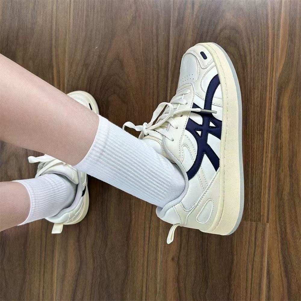 Diseño de nicho zapatos de skate de mujer suela suave no cansar los pies de otoño nuevos zapatos blancos cómodos zapatos deportivos para estudiantes versátiles image 5