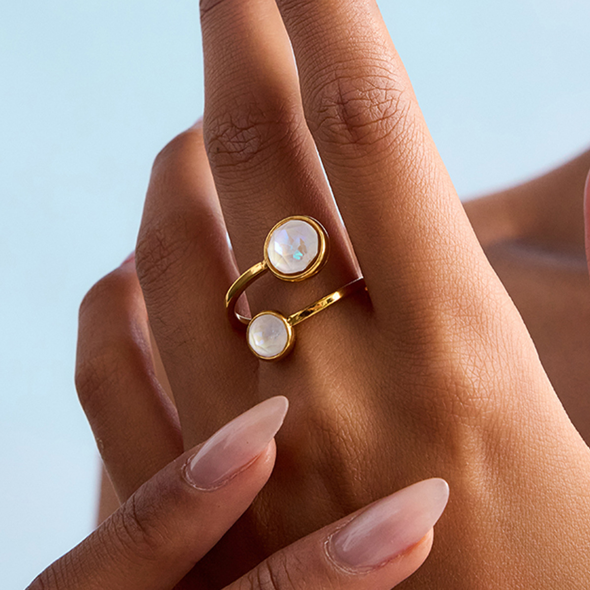 Wanxing anillo de acero inoxidable europeo y americano diseño de nicho femenino anillo de apertura de circón acero de titanio de oro de 18 quilates no se desvanece