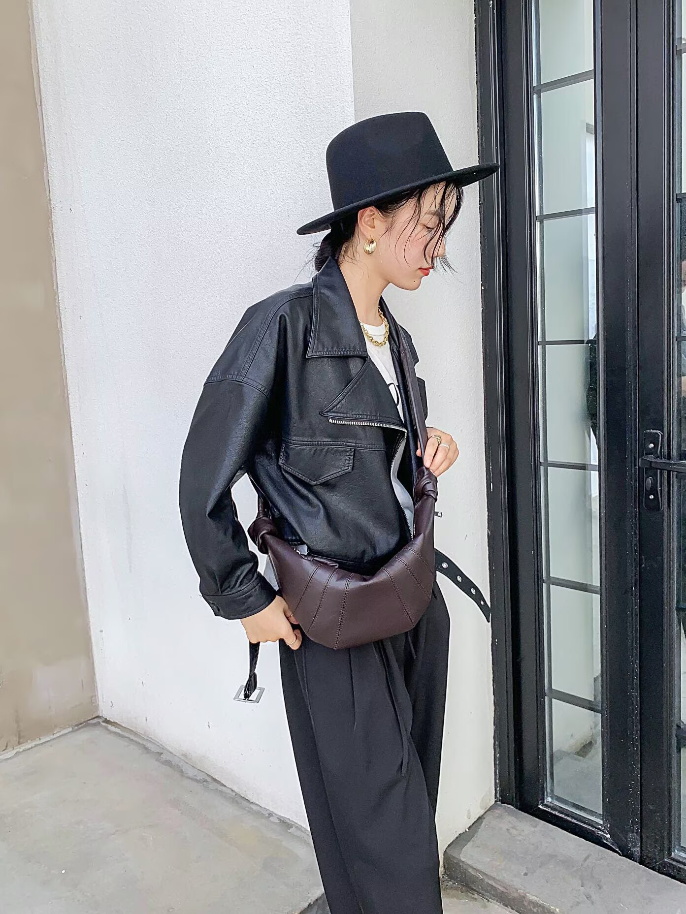 シープスキン新しくアップグレードされたレザークロワッサンバッグ第一層本革ショルダーバッグクロスボディバッグ