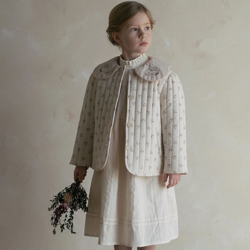 Spot LOU ropa de algodón estampada rosa invierno nuevo estilo niños pequeños y medianos algodón floral cuello redondo chaqueta acolchada para niños al por mayor
