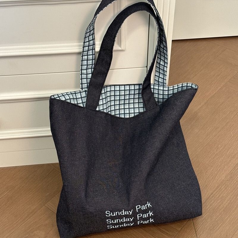 Korean-style reversible denim tote bag for women, 2025 new collection, black and white plaid, large capacity, suitable for commuting, model B48