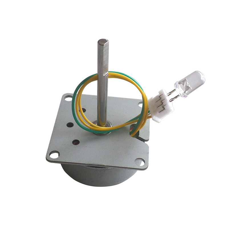 Technology to make small power micro three-phase AC generator wind hand friction power Physics Experiment Teaching