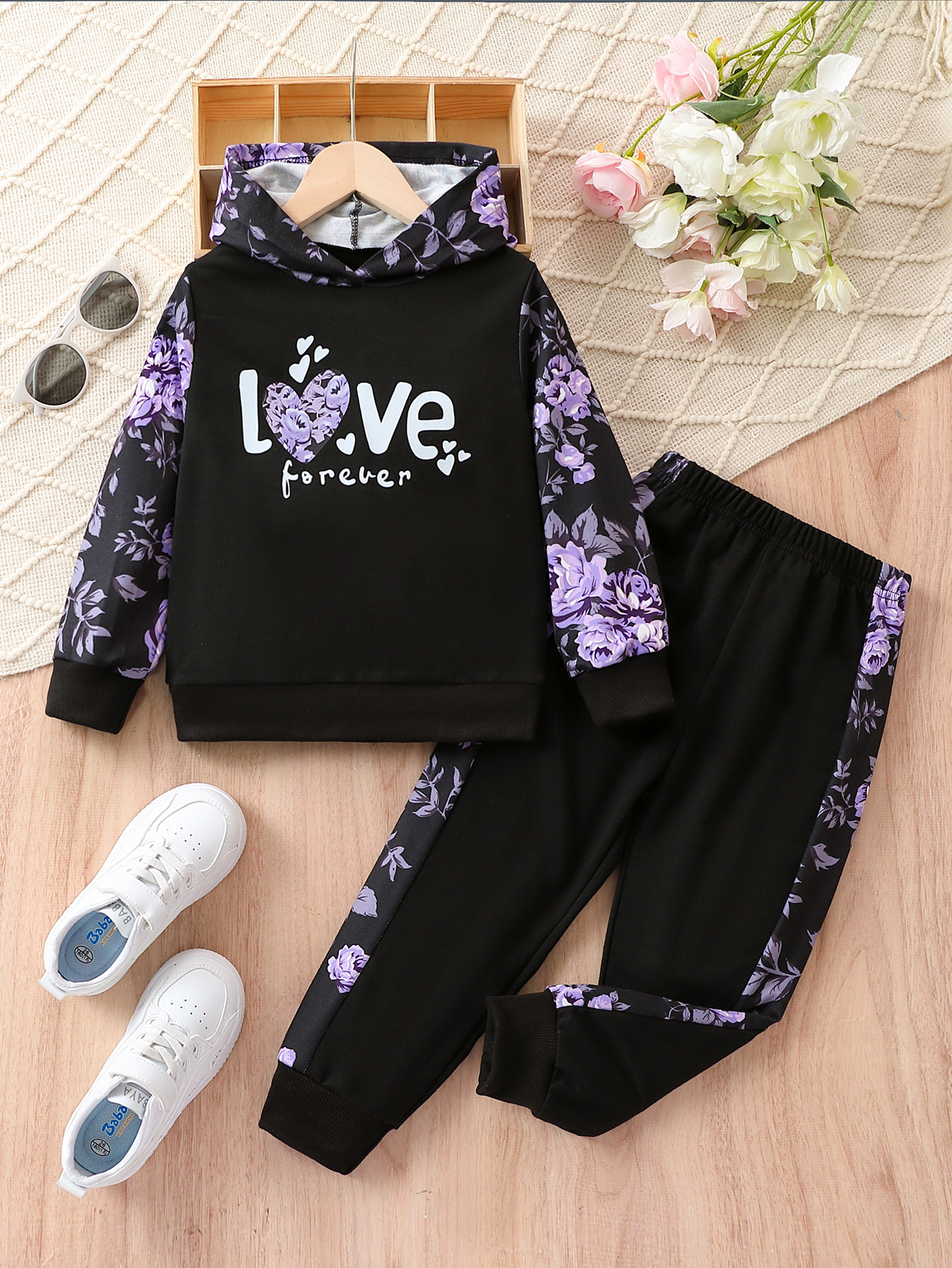 El Comercio exterior al por mayor de las niñas de moda de manga larga suéter de dos piezas conjunto de primavera y otoño de dibujos animados lindo patrón flor pantalones traje