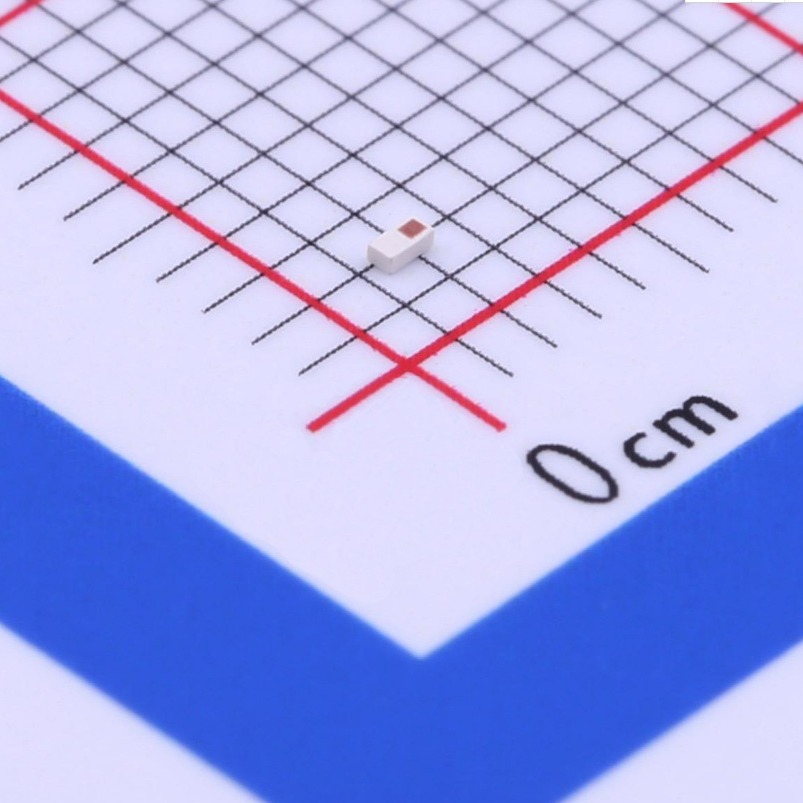贴片式陶瓷保险丝 0440005.WR  32V 5A  一次性保险丝 以咨询为准