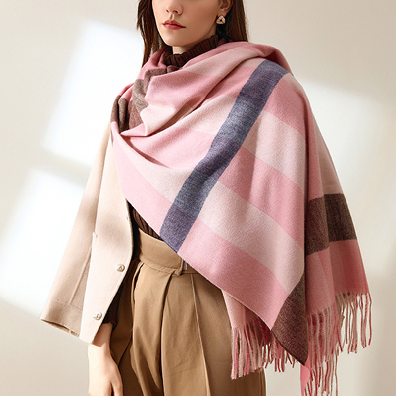 Nueva moda sarga caliente chal regalo de viaje venta directa de la borla bufanda de las mujeres de cachemir-como grande a cuadros de invierno
