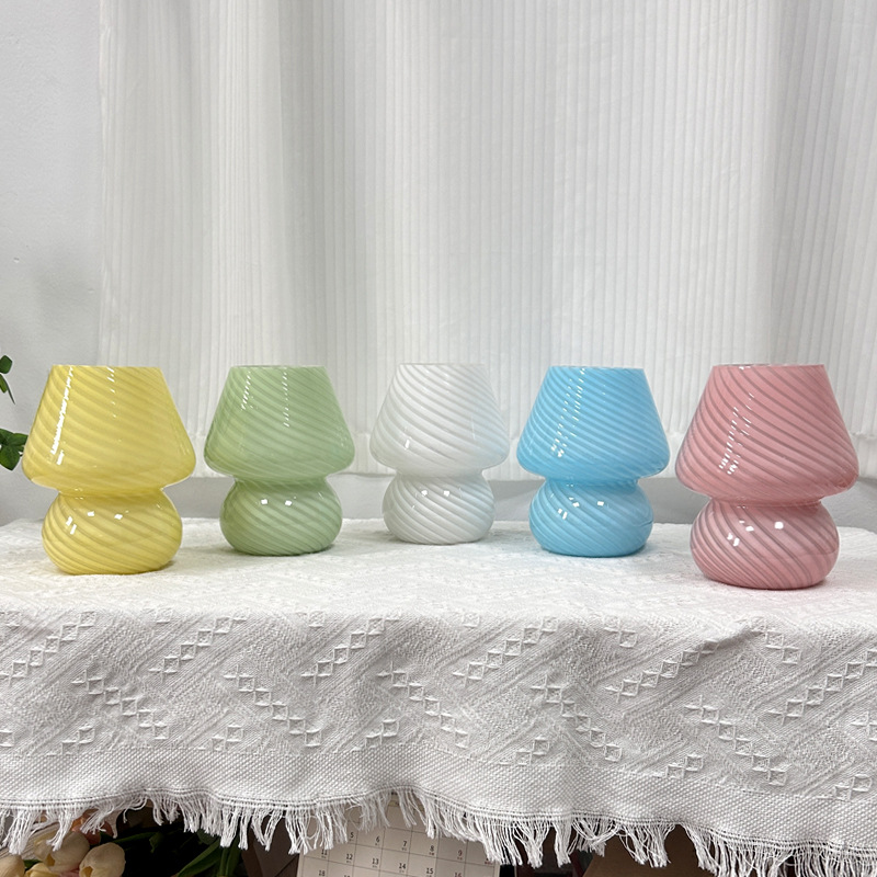 Lámpara de mesa con forma de hongo de estilo americano para dormitorio, decoración vintage a rayas para habitación de hotel, superficie de cristal, regulable.