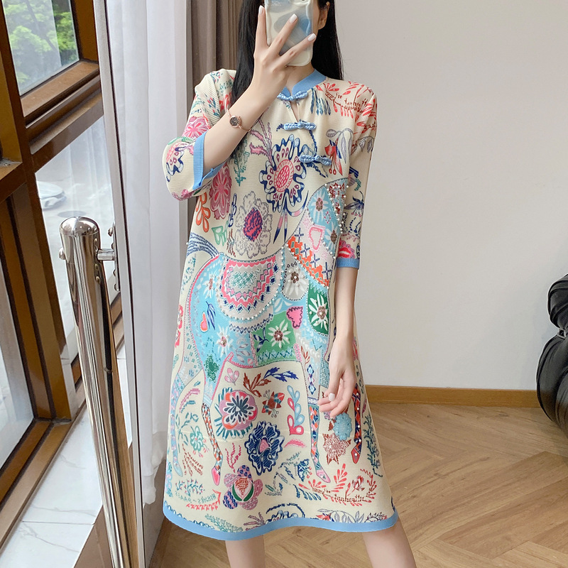 Miyake Style Pleated Dress 2025 Summer New Retro Improved Cheongsam Dress Mother's Age-Reducing Chinese Style Dress