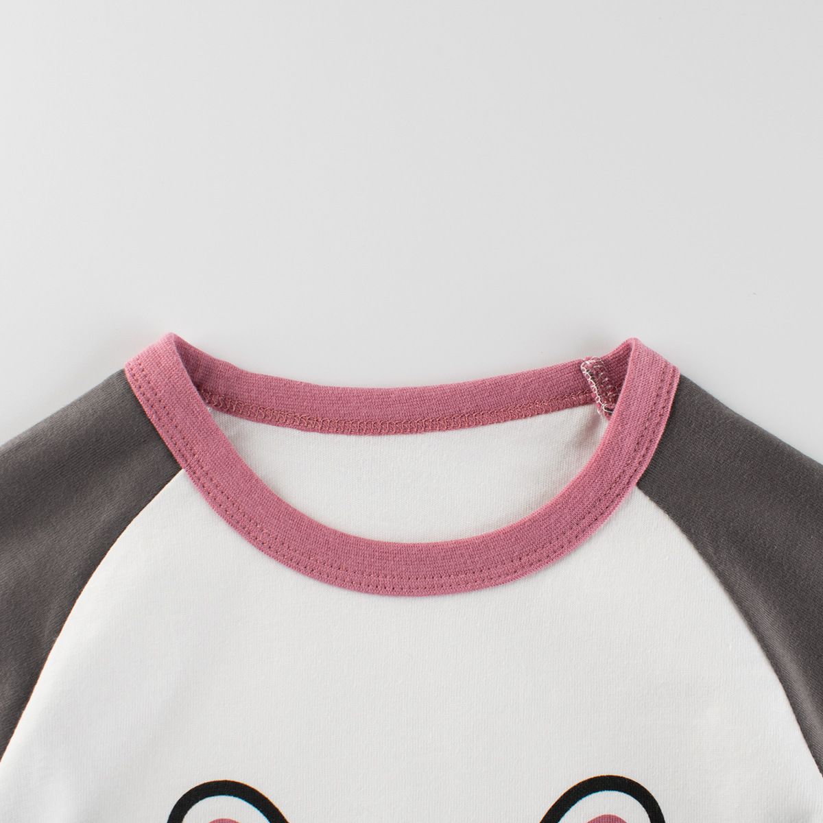 27 hogar estilo coreano ropa para niños Camiseta de manga larga para niñas transfronterizas 2023 otoño nueva camisa de fondo ropa de bebé al por mayor