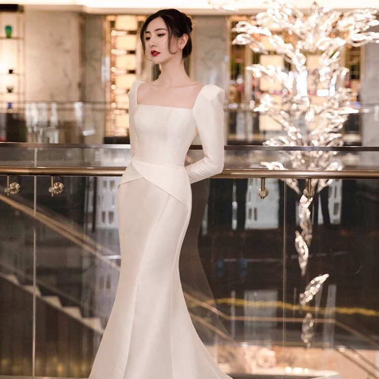 White long-sleeved wedding dress satin minimalist bridal wedding welcome yarn host banquet annual meeting evening dress