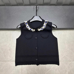 高品質 25 年夏の新しいスタイルの宝石襟ノースリーブシングルブレストベスト、ゆったりと多用途の女性用ニットベスト