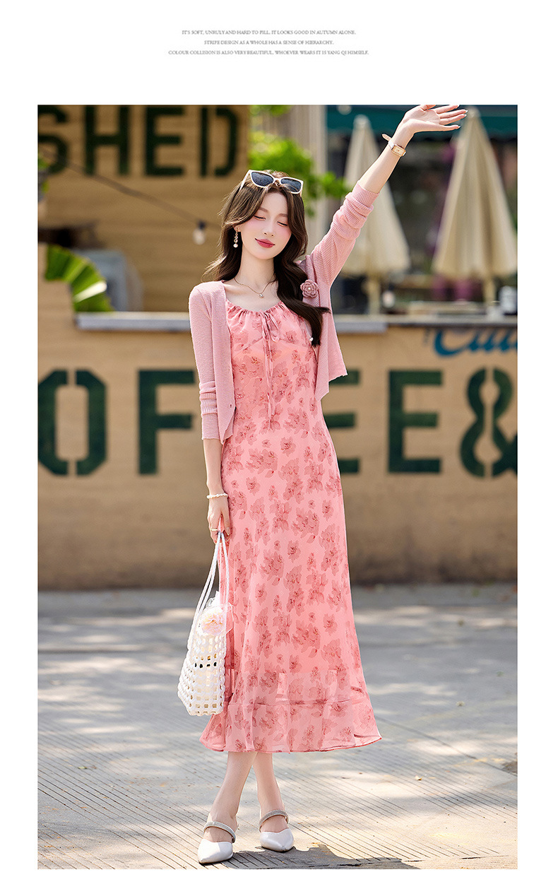Bộ váy hai dây kèm áo khoác cardigan họa tiết hoa nhí dáng chữ A — Màu hồng, xanh lá cây chi tiết 16