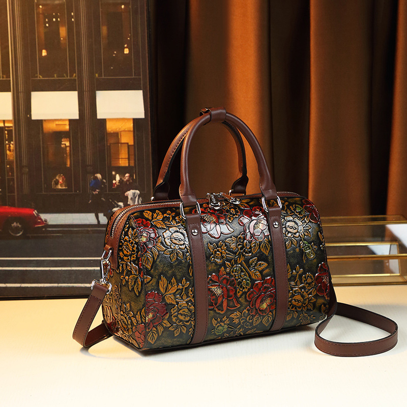 New Large Capacity Retro Embossed Handbag For Middle-Aged Mothers Stylish Elegant Versatile Shoulder Bag Women's Luggage_voghion.com