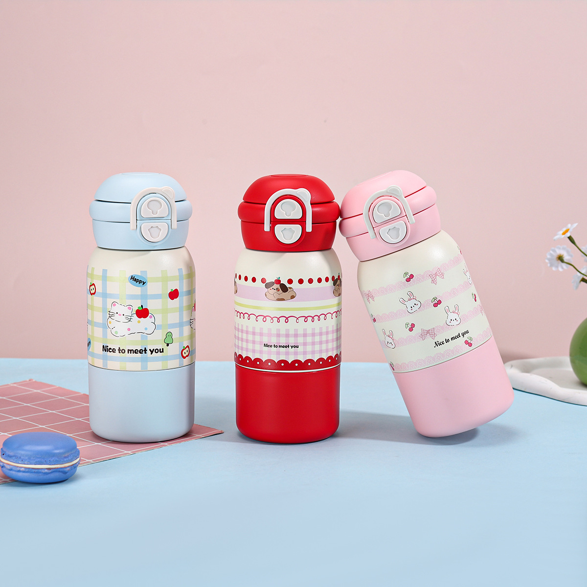 Gourde enfant inox avec paille et motif dessin animé_voghion.com