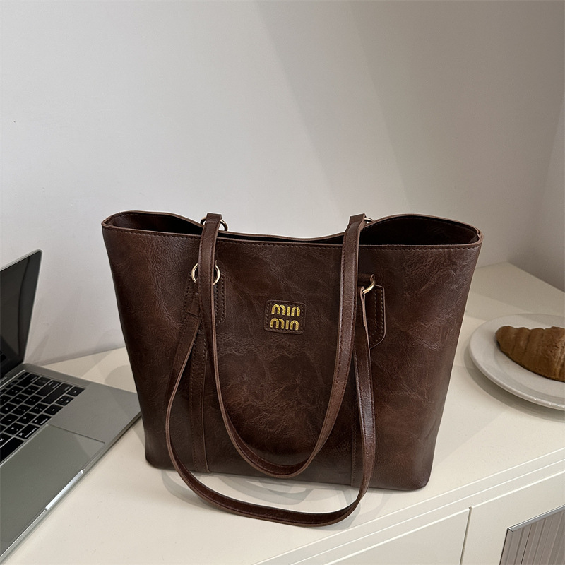High-end Sense Women's Large Capacity Bag Women's New 2024 Casual Commuter Winter Shoulder Tote Bag Hand Satchel High-end Sense Women's Large Capacity Bag Women's New 2024 Casual Commuter Winter Shoulder Tote Bag Hand Satchel