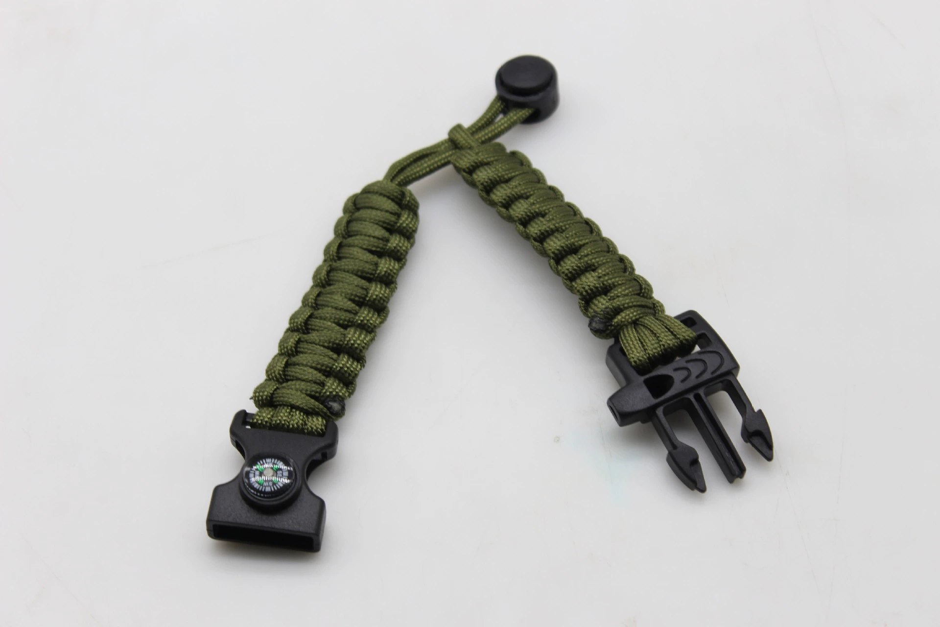 Universal woven travel bracelet
