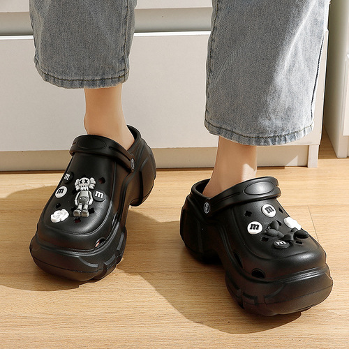Thick-soled Croc Shoes Women's Summer Outerwear Thick-soled New Internet Celebrity Beach Anti-Slip Pancake Toe Sandals and Slippers Wholesale