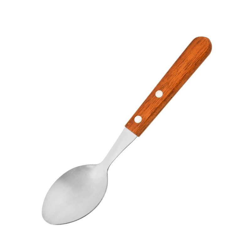 Cuchara grande con mango de madera marrón