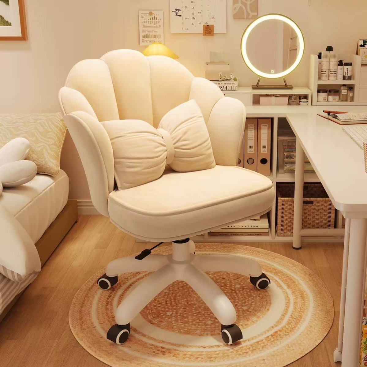 Sillas de maquillaje para niñas domésticas sillas de dormitorio de pétalos respaldo lujoso simple escritorio moderno taburetes de manicuras
