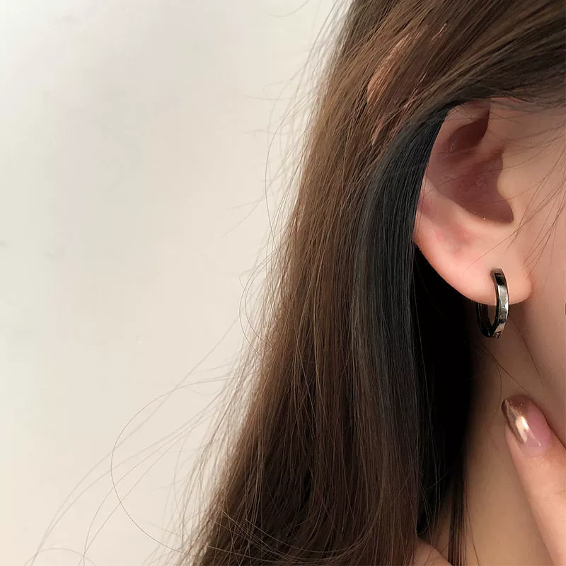 Universal design earrings, ring, brand jewelry, simple and elegant design