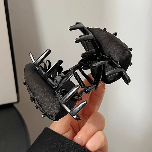 New black strawberry claw clip high ponytail updo hairpin temperament high ponytail round head shark head accessory