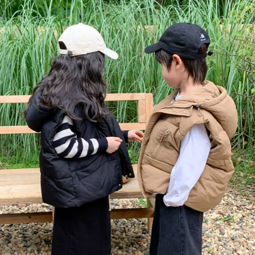 Новые детские осенние и зимние пуховые жилеты с капюшоном