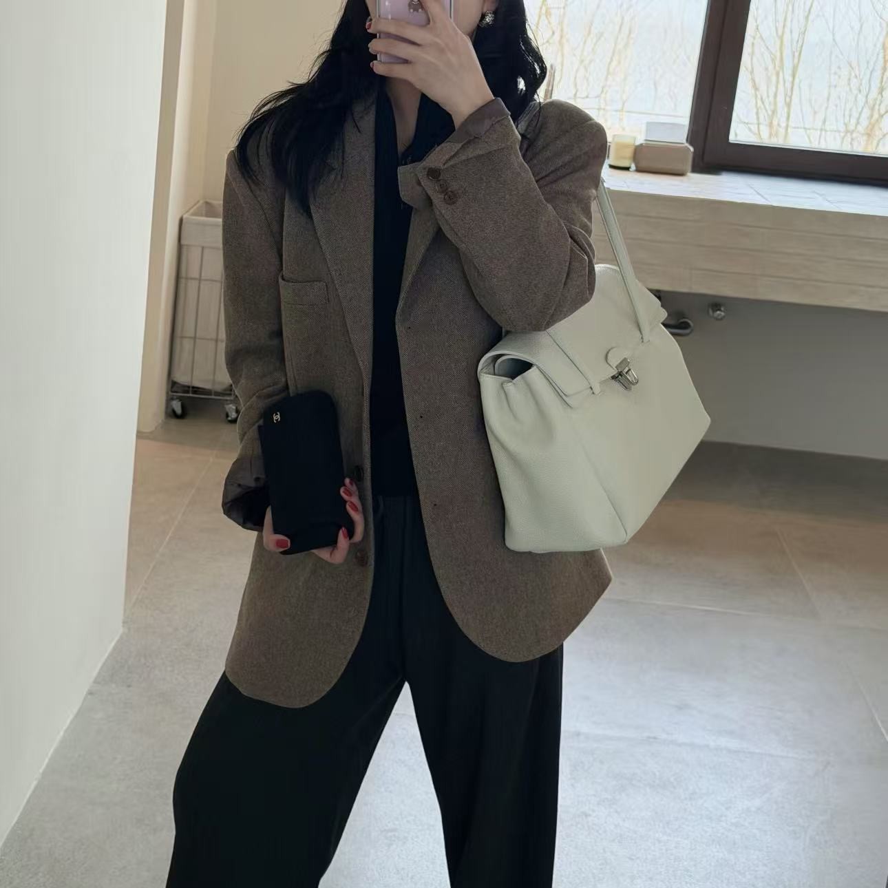 2026 Spring Genuine Leather Tote Bag Lychee Grain Large Capacity Women's Clasp Design Fashion Commuter Shoulder Bag - Thumbnail 3