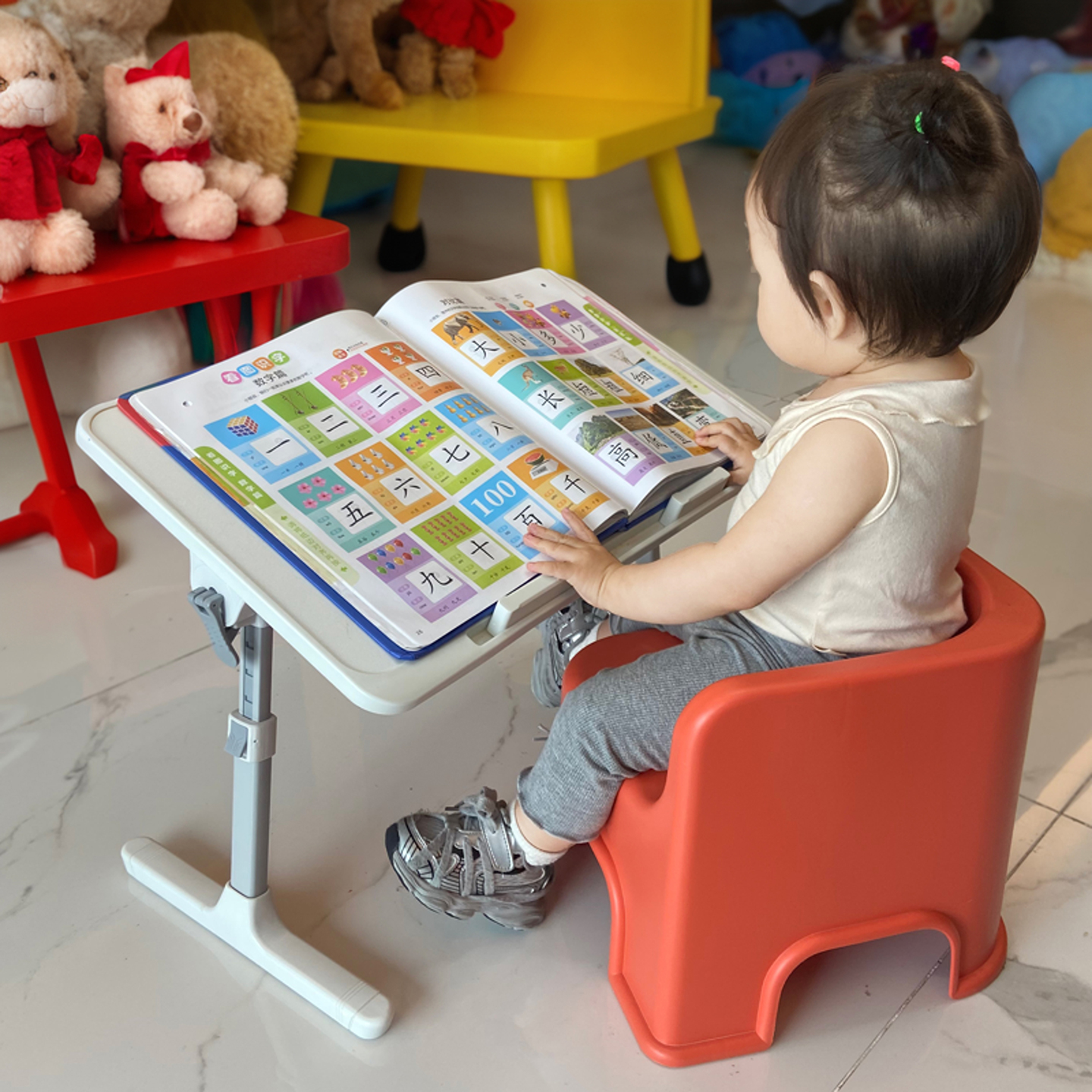 Peanut Table Children's Stackable Bed Reading Table Adjustable Montessori Baby Learning Table Early Education Picture Book Table Small Table