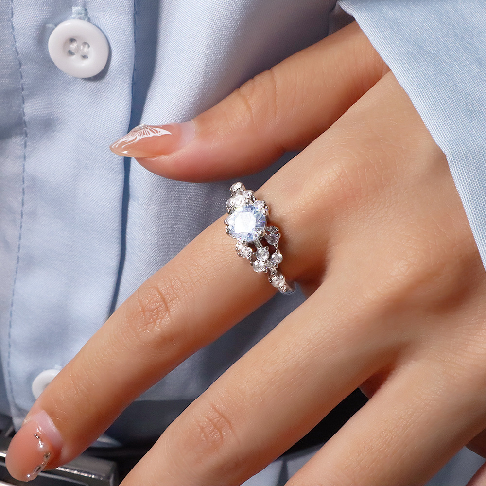 Super Flash Full Diamond Zircon Ring Luxury New Wedding Engagement Carat Diamond Ring Women's Small Broken Diamond Star Mans Round Diamond Ring