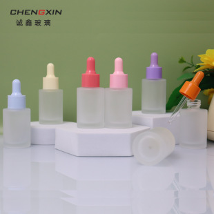 Hot Selling 30ml Flat Shoulder Glass Dropper Bottle 30ml Frosted Glass Essential Oil Bottle with Dropper 1 Ounce Serum