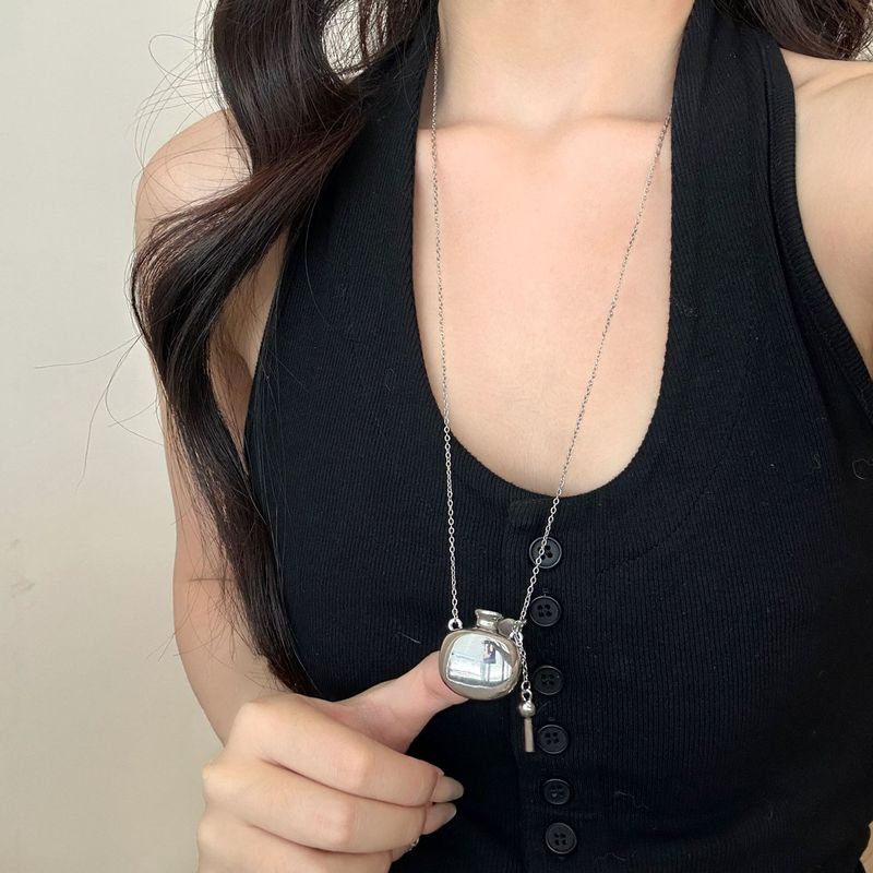 博主同款酒壶水瓶花瓶吊坠项链女小众设计感叠戴长款毛衣链配饰品|undefined