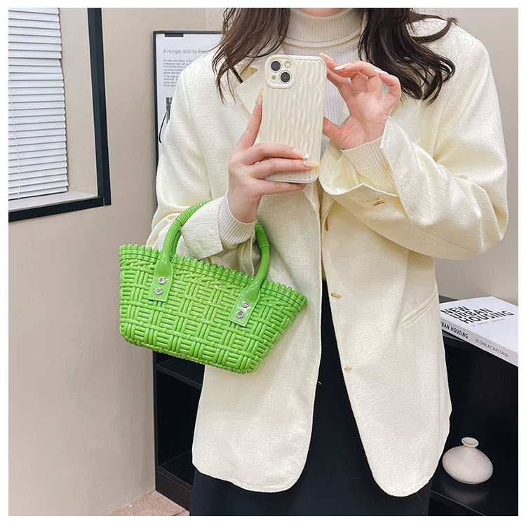 2025 New trendy and versatile crossbody mini vegetable basket jelly bag, fashionable hand-held woven bag, mini tote women's bag undefined