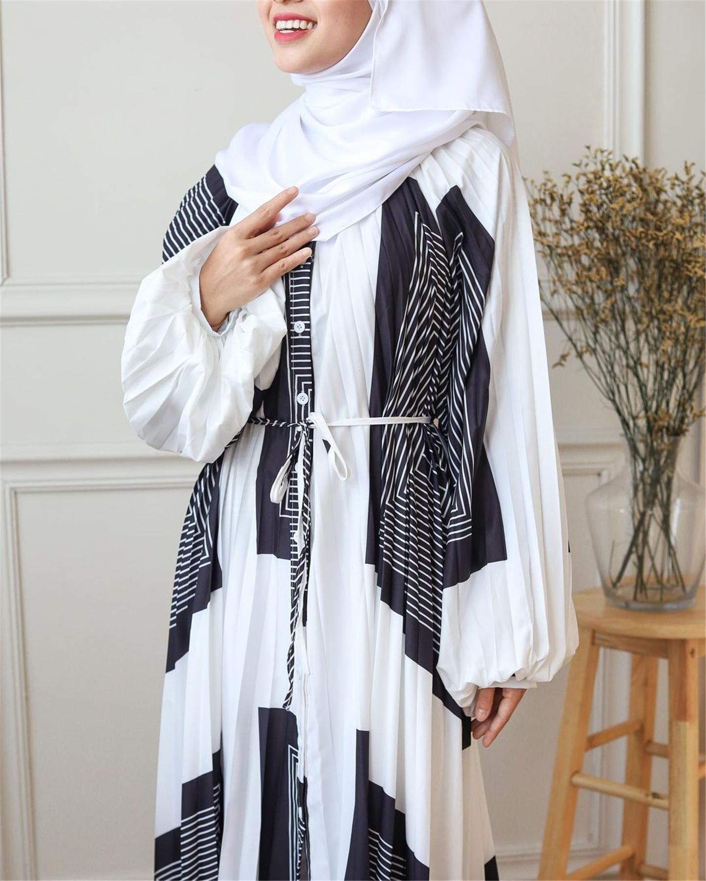 Middle East Muslim High-end Feminine Fashion With Lantern Sleeves, Printed Pleated Long Robe Dress_ecoleips.com