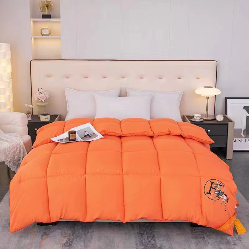 Hermès Style Orange Soy Fiber Quilt, Universal Quilt for All Seasons, Gift Company Spring, Autumn and Winter Thin Quilt Wholesale