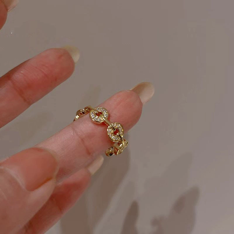 Ring, Retro Small Bow Design, Light-Luxury Silver-Tone Statement, One Size