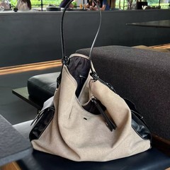 山下同スタイルのレディースバッグ、ファッショナブルなキャンバスとレザーのダブルポケットデザイン、シングルショルダー脇の下の大容量レディースバッグ