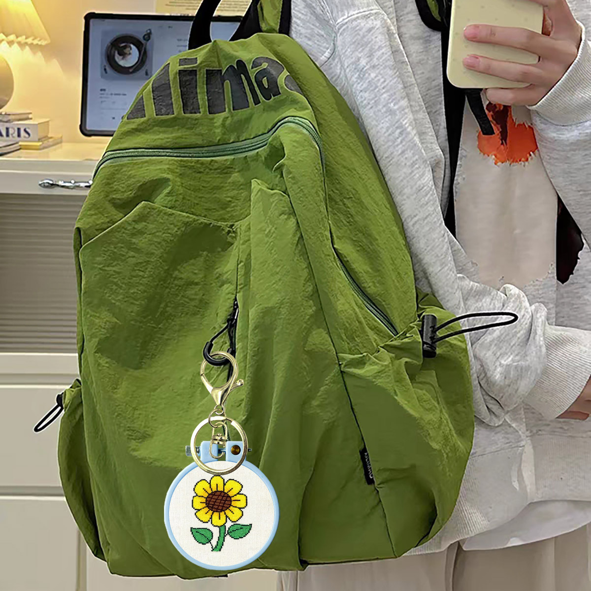 Nuevo tipo de flor transfronteriza llavero conjunto de material de bordado cruzado bolsas de bordado casuales colgantes bordados a mano image 4