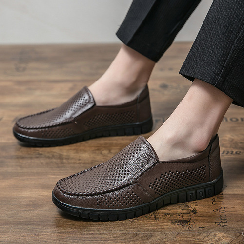 Men's summer leather shoes, breathable leather hollow sandals, young men's business casual sandals