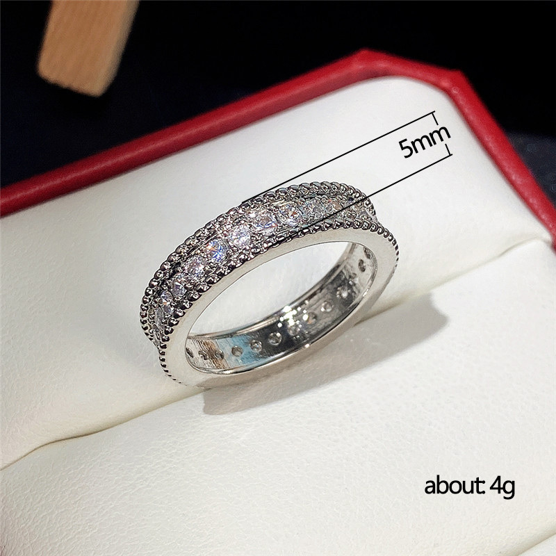 Fashion New Full Circle Full Inlaid Zircon Platinum Plated Copper Ring display picture 7