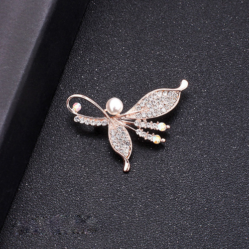 Golden Pineapple Brooch for Ladies - High-End and Refined, Wholesale Flower Brooch, Retro Design, Anti-Transparency Sweater Pin, Small Accessory and Décor