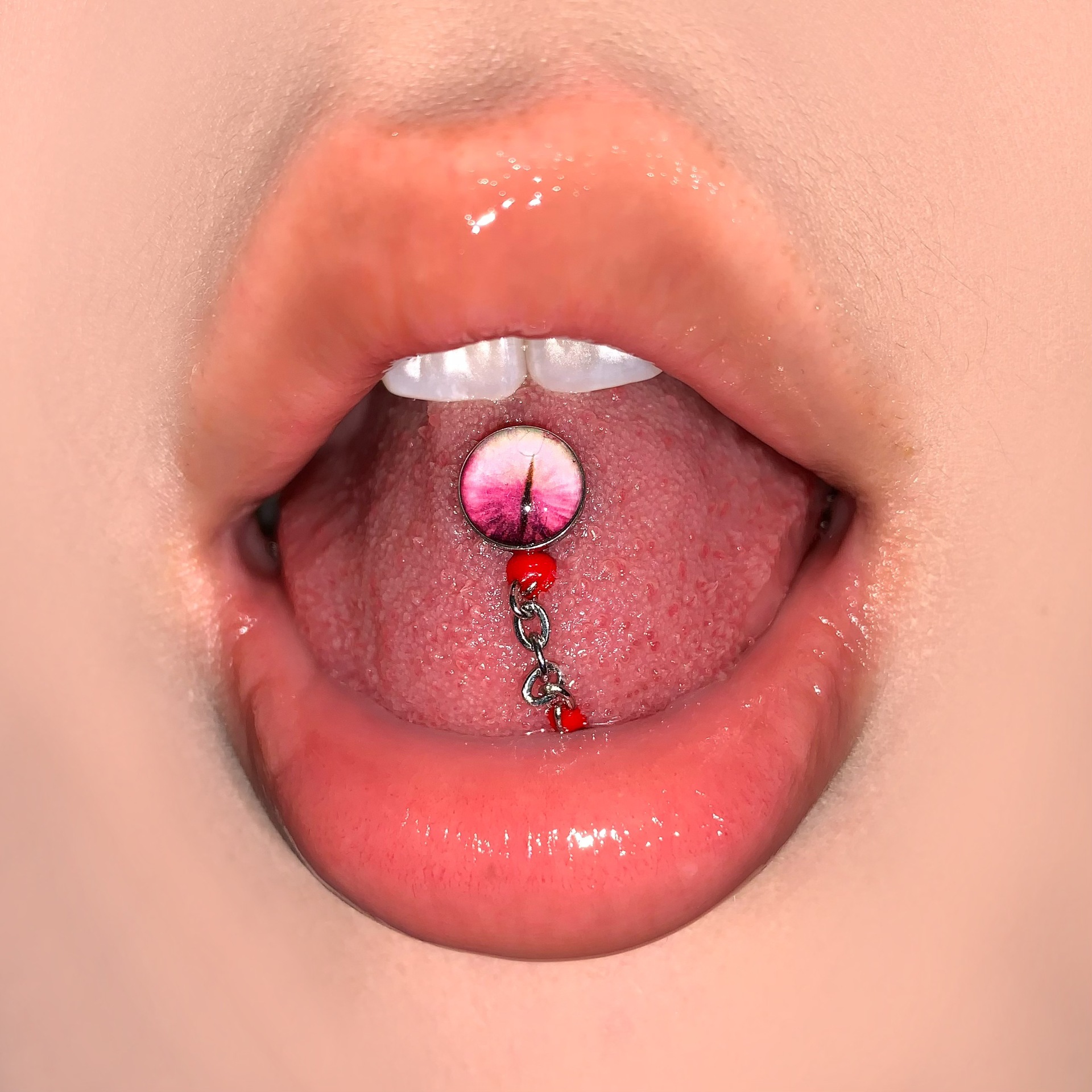 Pointed titanium steel lip stud product view