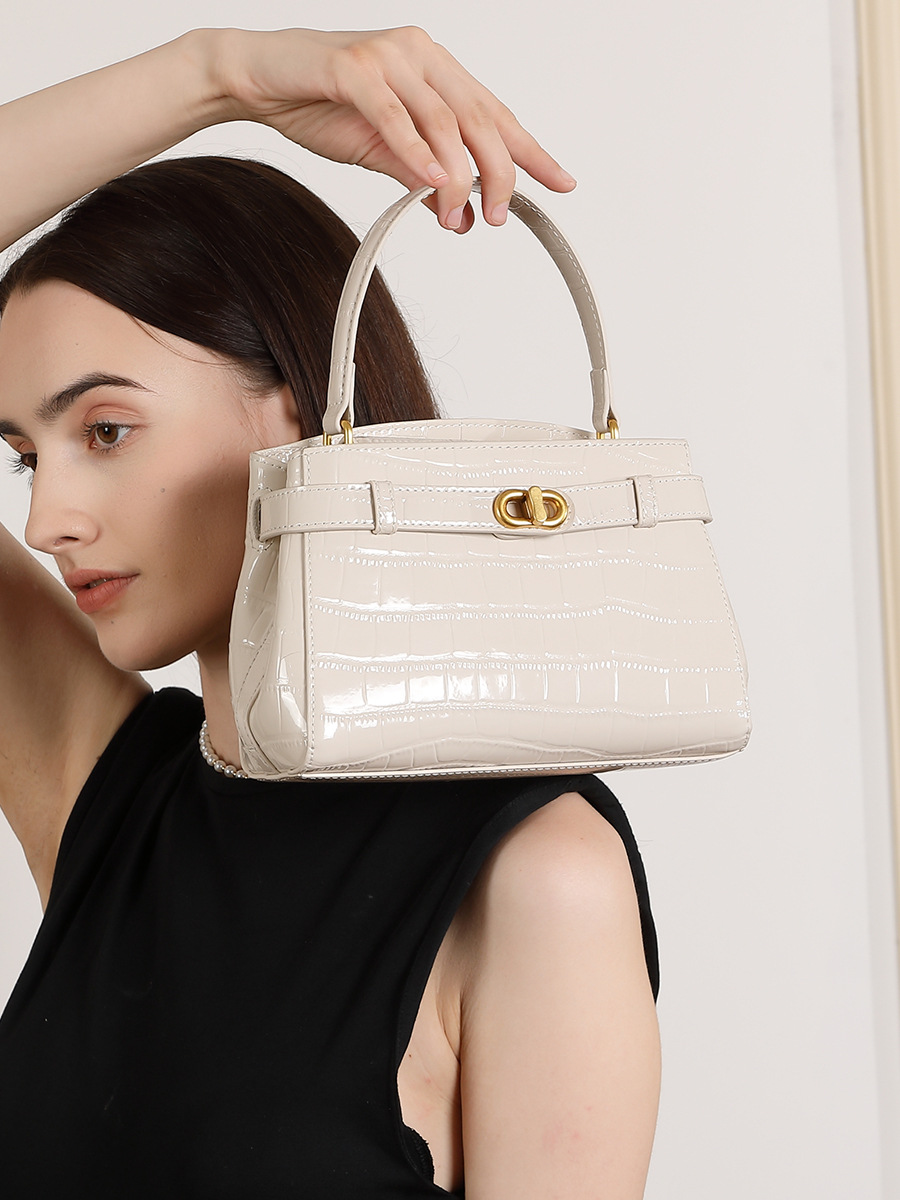 Elegant one-shoulder bag