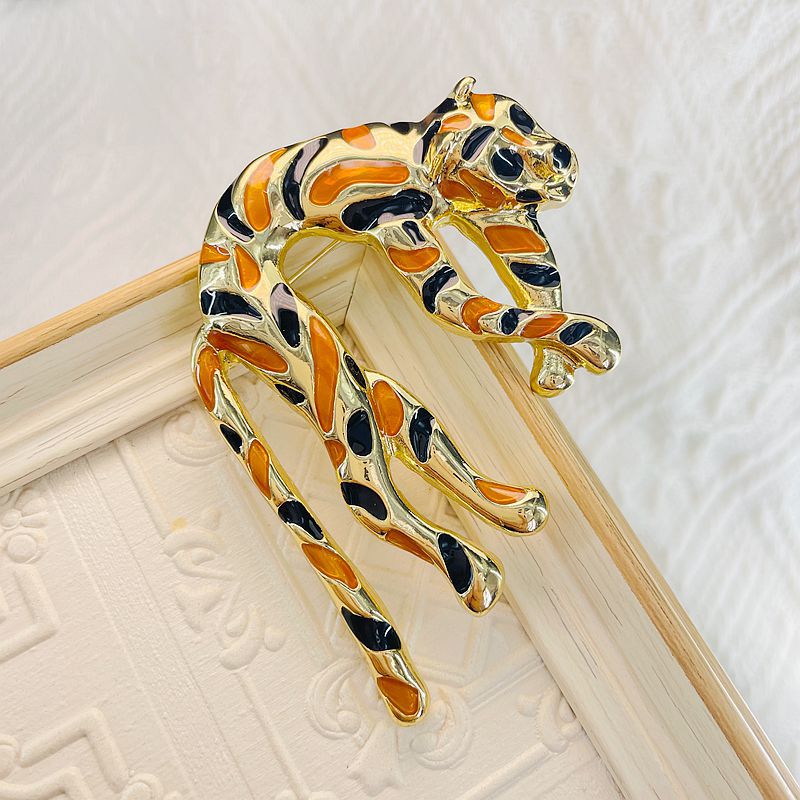 34g Weight Brooches Classification Festival Occasion Alloy Material Leopard Pattern All Seasons Season Women's Gender Enamel Design Basic Style Basic Pin Leopard Alloy Enamel Women's Brooches 1
