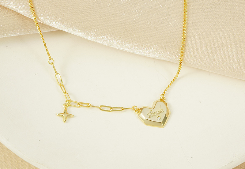 Korean Style New Heart Shape Copper Sweater Chain Personality Niche Design Clavicle Chain display picture 3